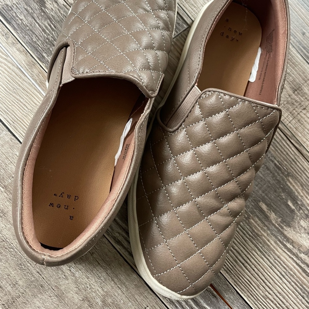 A New Day Reese sneaker Grey women’s 9